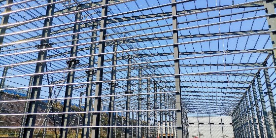 鋼結構加工廠家，面對超出產量的鋼構工程會怎出處理