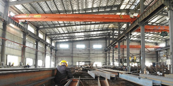 鋼結構廠房如何實現(xiàn)保溫降溫