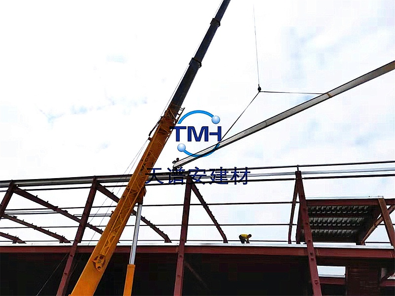 鋼結(jié)構(gòu)倉庫生產(chǎn)廠