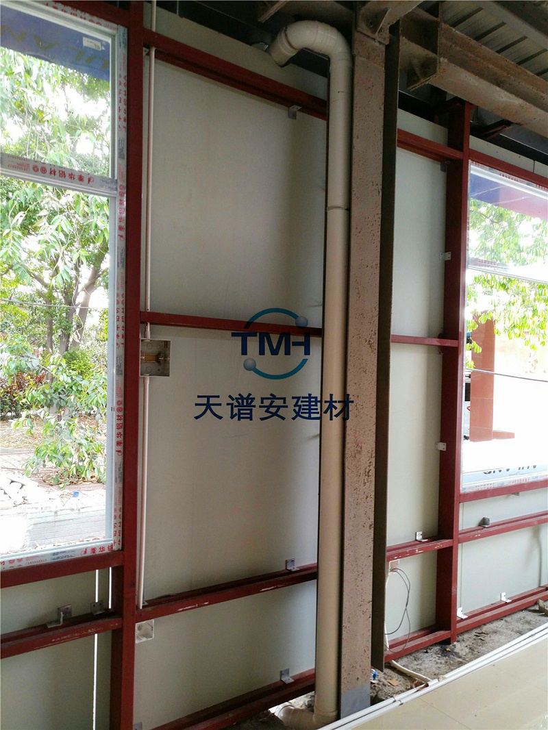 鋼結(jié)構(gòu)